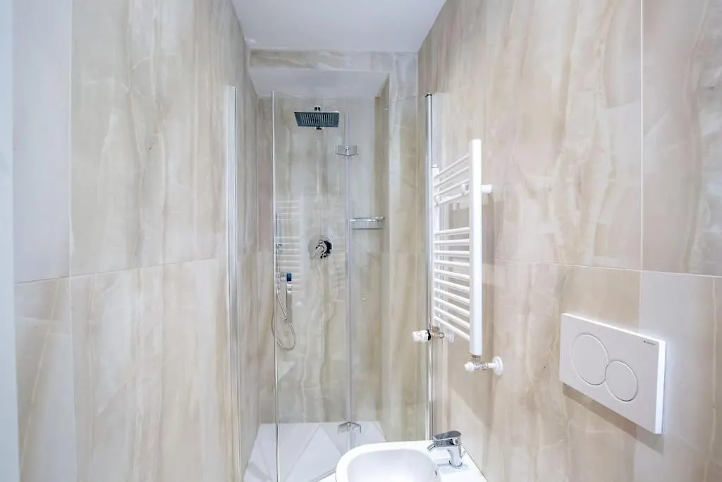 Apartment Dimora Nuvola Apartament Florence