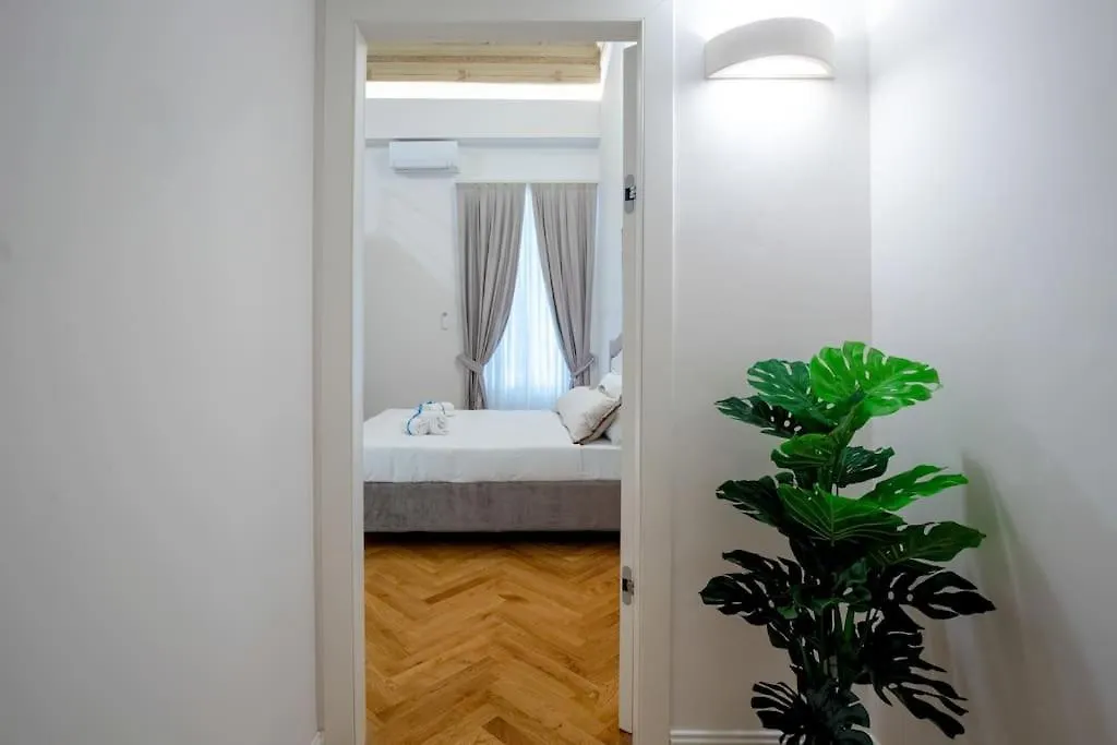 Apartment Dimora Nuvola Apartament Florence Italy